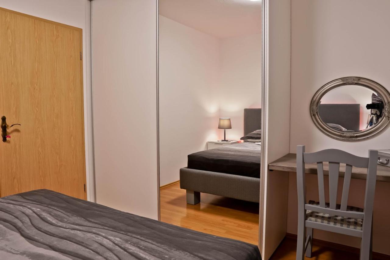 Apartment Suncica พูลา ภายนอก รูปภาพ