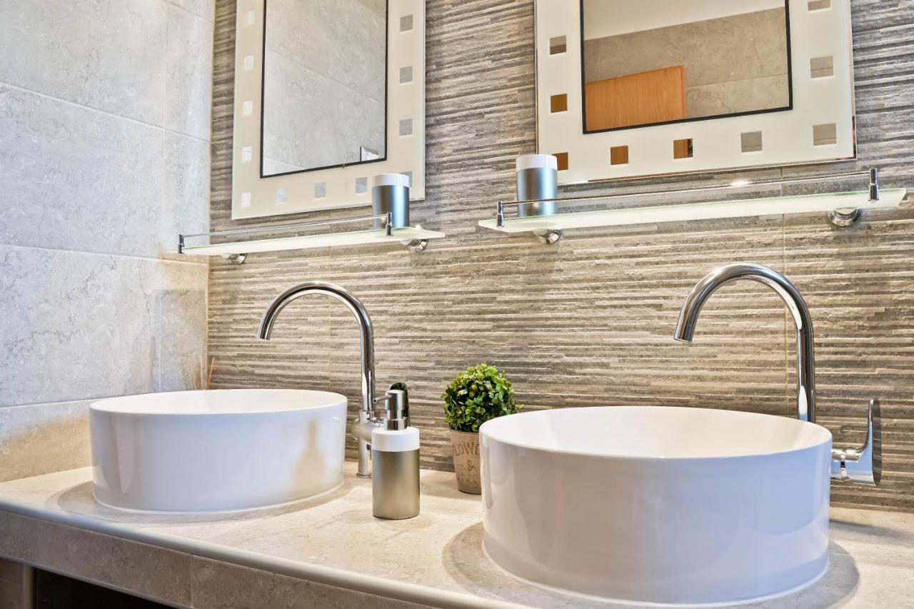 Apartment Suncica พูลา ภายนอก รูปภาพ